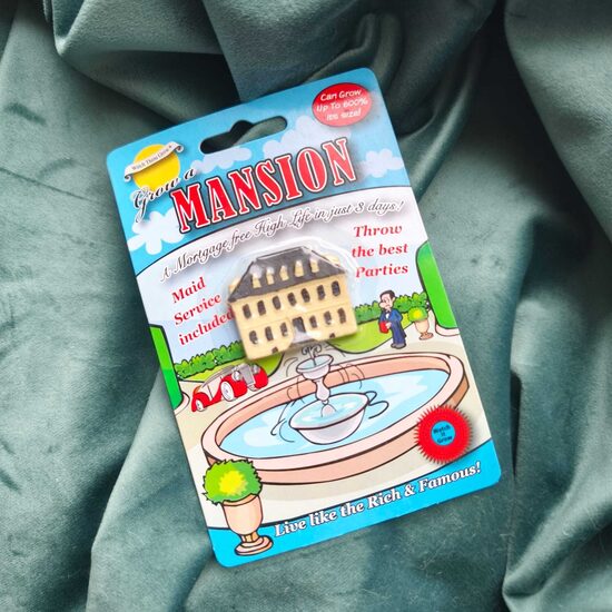 Izaudzē savrupmāju - joku dāvana